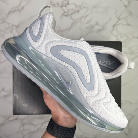 Nike Air Max 720 - Picture 3 of 15